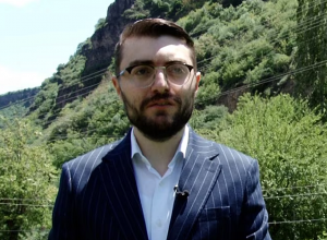 Լոռու մարզպետն ու Ալավերդու համայնքապետը Ախթալայի ԼՀԿ ղեկավարության հետ քննարկում են գործադուլավորների պահանջները