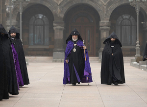 Կաթողիկոսի նախագահությամբ մատուցվեց Սուրբ և Անմահ Պատարագ