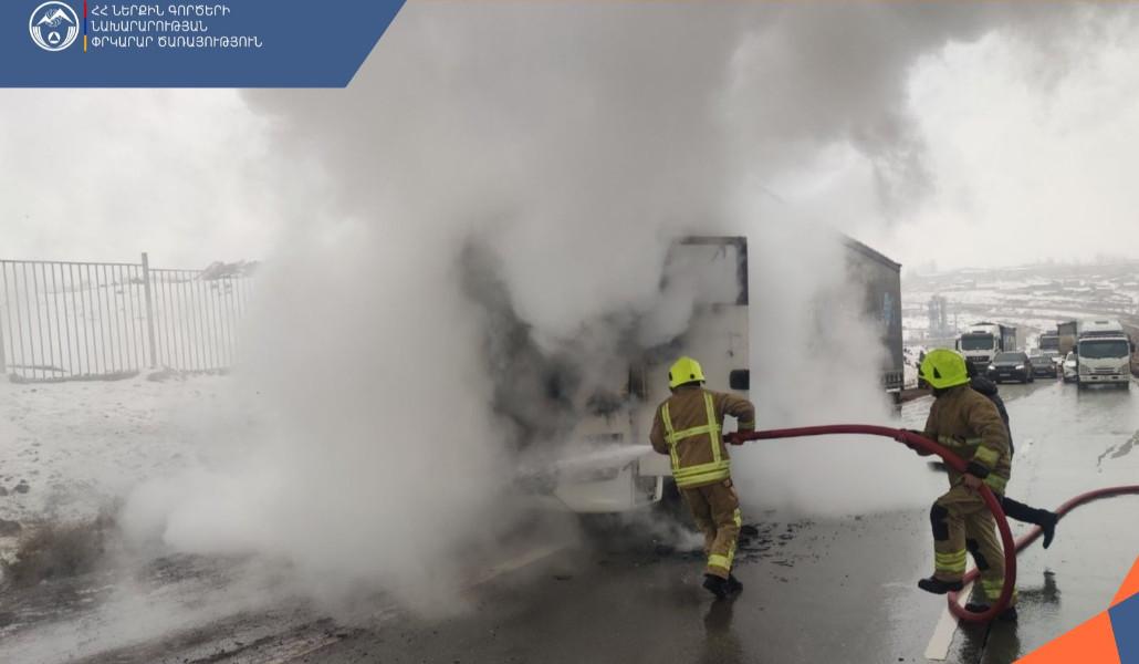 7997c3ff-617f-4eed-bb08-67a540ea2959