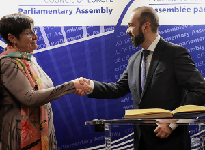 Արարատ Միրզոյանը Ստրասբուրգում հանդիպում է ունեցել ԵԽԽՎ նախագահի հետ