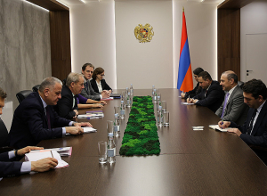 Արմեն Գրիգորյանն ընդունել է ԵԱԳԾ քաղաքական հարցերով գլխավոր քարտուղարի տեղակալի գլխավորած պատվիրակությանը