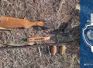 Ոստիկանություն զանգահարած քաղաքացին զենք-զինամթերք էր թողել Աշտարակի հարակից ձորակում