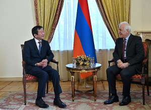 Վահագն Խաչատուրյանն ընդունել է Հայաստանում Ճապոնիայի արտակարգ և լիազոր դեսպան Աոկի Յուտակային