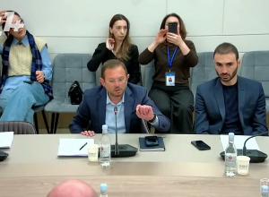 Մելքոնյան Գագիկին կարգի հրավիրեք, պարո՛ն Քոչարյան․ հանձնաժողովի նիստի մեկնարկին կրքերը թեժացան