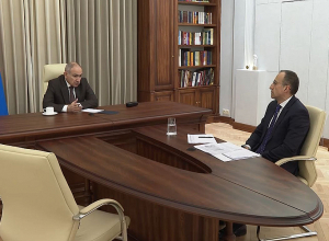 Փաշինյանն ու  ԱՍՀ նախարար Արսեն Թորոսյանի հետ քննարկում է թոշակների բարձրացման հարցը․ ՈՒՂԻՂ