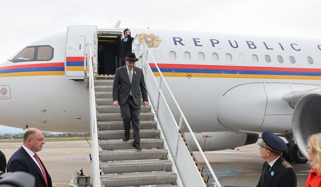 00bb73aa-e03b-42ef-aa30-290c9a154f6d