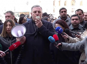 Փաշինյանի նվերը մնաց գետնին․ ակցիա Սամվել Կարապետյանի ազատության պահանջով