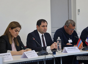 Սուրեն Պապիկյանը հանդիպել է Ֆրանսիայի պաշտպանական ոլորտի ընկերությունների ներկայացուցիչների հետ