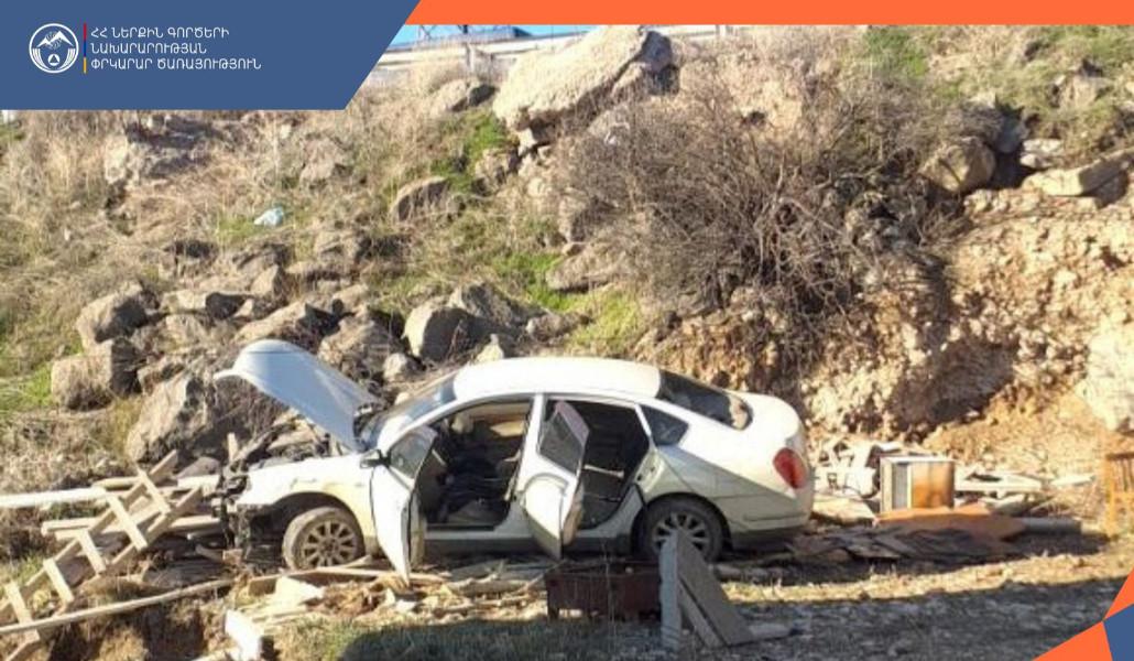 018ecb44-1704-438b-9574-101218942d72