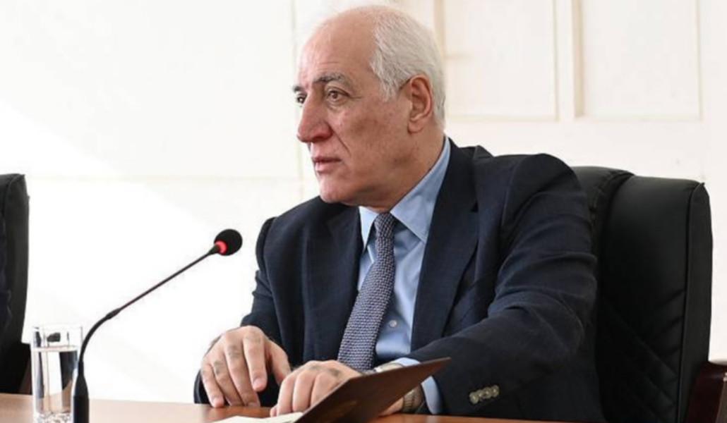 l-49x67wh-719x419z-1.0938