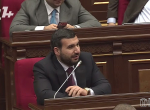 Ախր էդ խելքին եք, որ էս օրին եք.ով է sms գրում Ծառուկյա՞նը, Քոչարյանը, թե՞ Լուկաշենկոն