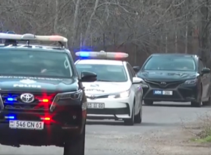 Ադրբեջանի փոխվարչապետին ուղեկցող ավտոշարասյունը դուրս եկավ Աղվերանի հյուրանոցի տարածքից․ Ազատություն