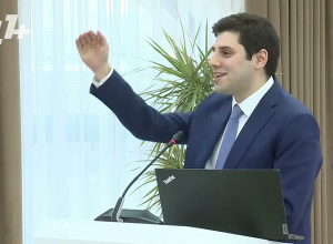 Արա լսի, այ տղա դավայ ստուց․ Ավագանու նիստում իրավիճակը թեժացավ, ծեծկռտուք․ ինչից սկսվեց