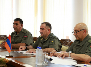 ԶՈՒ ԳՇ պետն ու ԿԽՄԿ-ն քննարկել են համագործակցության ընթացքը