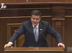 Մտքներովդ չանցնի, որ Սամվել Կարապետյանից կարող եք խլել, խլել եք, որովհետև ուժայիններն են ձերը