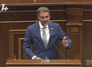 Մի հատ ասեք՝ Ռոմանոս Պետրոսյանին մասնագիտական որ որակի համար նշանակեցիք ՀԷՑ-ի կառավարիչ