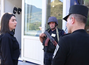 ՆԳ նախարարը այցելել է Սյունիք, պահակակետերում հետևել է Ոստիկանության շուրջօրյա հերթապահությանը
