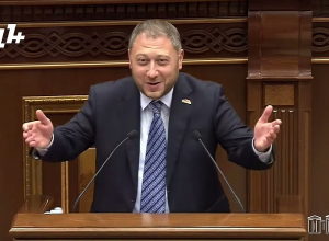 «Ինչ-որ մի բանով պիտի ապրեի, թե չէ՝ ձեր իշխանության օրոք ինձ ազատել են աշխատանքից»․ Ֆարմանյան