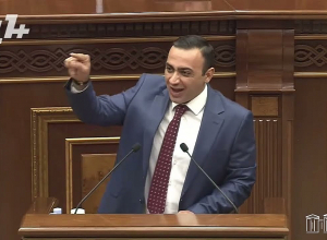 Ձեզ թվում է՝ էդ ..... մեր աչքից հեռու նստեցնելով՝ ֆսյո՞, էս ամեն ինչը պրծա՞վ. Չախոյան