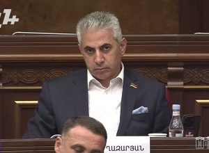 Փառք Աստծո պարոն Ղազարյանը «Սրբխեչի ուլ» չի, որ մորթենք․ Ռուբեն Ռուբինյան