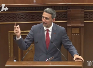 Էնքան էիք վախեցել, որ չթողեցիք Սամվել Կարապետյանը տանից դուրս գա, դիսկոմֆորտ չունե՞ք.Արամ Վարդևանյան