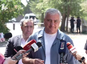Էսքան փորձանք ա բերել էս երկրի գլխին, թող հրաժարվի քաղաքացիությունից․ Կարապետյան