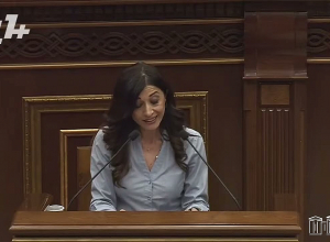Մունետիկները պիտի՞ որոշումը հրապարակում հնչեցնեին․ ՔՊ-ականը SMS-ով աշխատանքից ազատելու մասին