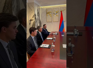 Հանդիպում ԱՄՆ սենատոր Սթիվ Դեյնզի գլխավորած պատվիրակության հետ
