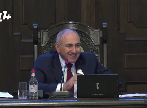 Էդ ո՞վ ա մեզ ծաղրում, էս ի՞նչ աղմուկ-աղաղակ ա․ Փաշինյան