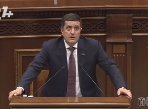 Սասուն Միքայելյանը գիտի՝ մեզ հետ սպառնալիքով խոսելը չի անցնի. Ղազինյան