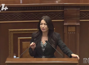 Ընդդիմադիր տղամարդիկ դանակը ոսկորին են հասցրել, այսուհետ կանգնած լինենք, կկանգնեք մինչև չնստենք