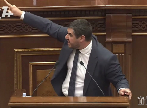 Երիտբոլշևիկը դուք եք, որովհետև Դուք անցել եք կայսրության կողմը․ Եղոյան