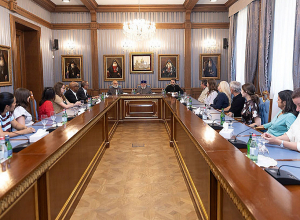 Վեհափառը «Save Armenia»-ի պատվիրակության հետ քննարկել է հայ գերիների և Արցախի ժառանգության հարցը