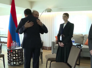 Փաշինյանը հանդիպել է «Զայեդ» մարդկային եղբայրության մրցանակի գլխավոր քարտուղարի հետ․