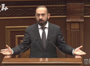 «Տիկի՛ն Հովսեփյան, տիպված եմ հիասթափեցնել Ձեզ»․ Արարատ Միրզոյանը՝ ընդդիմադիր պատգամավորին